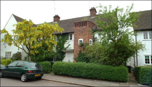 219 Hampstead Way